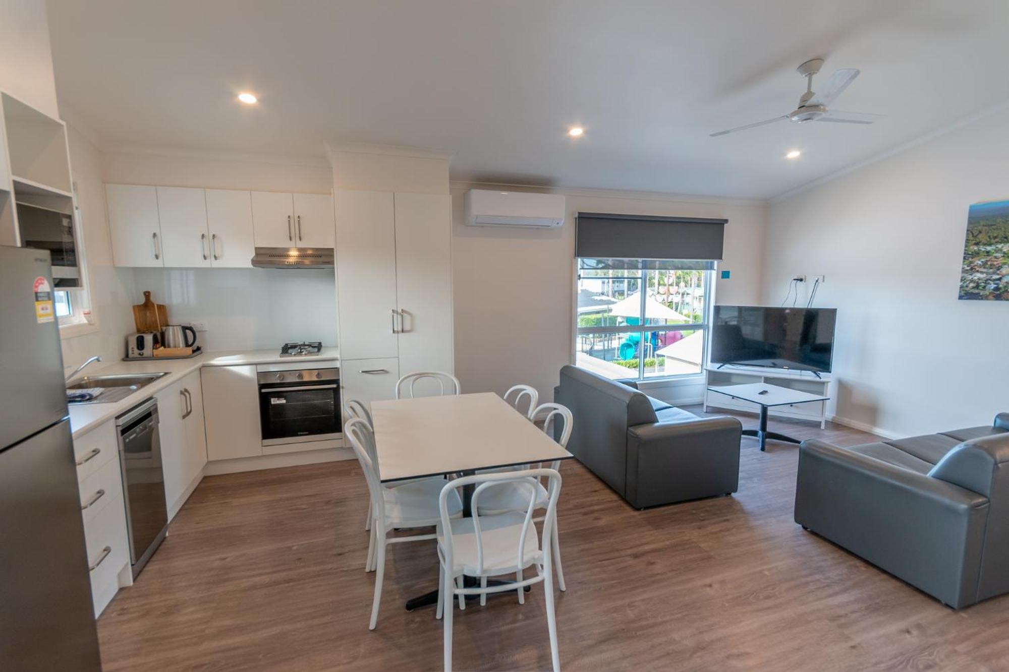 Jervis Bay Holiday Park Хаскиссон Номер фото